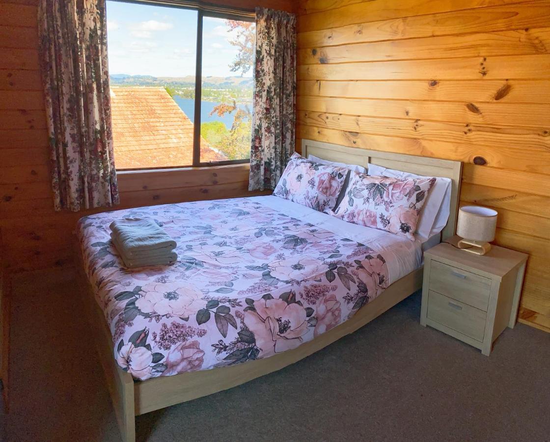 Lake View Family Lodge Up Tp 14 People Rotorua Eksteriør billede