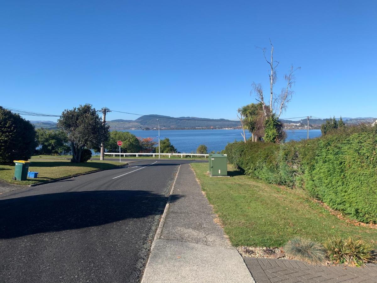 Lake View Family Lodge Up Tp 14 People Rotorua Eksteriør billede