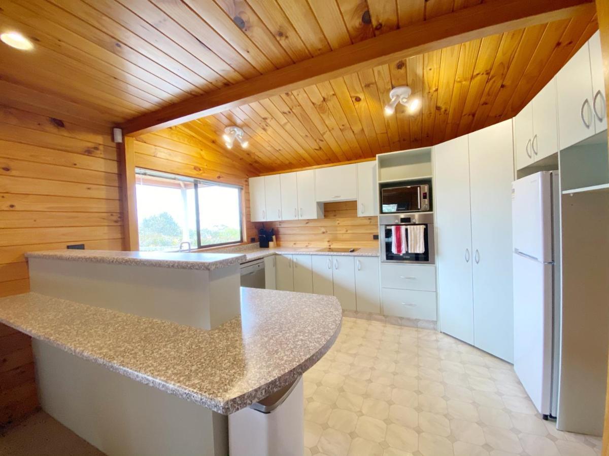 Lake View Family Lodge Up Tp 14 People Rotorua Eksteriør billede